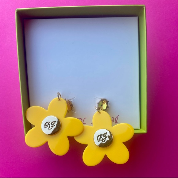 NWT Betsey Johnson Big Yellow Flower Earrings - Picture 4 of 6